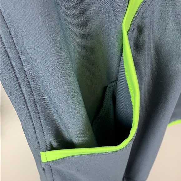 Nike athletic jacket - Picture 3 of 5